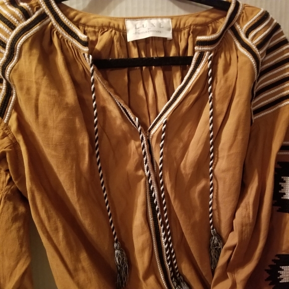 Luxe by Style Keepers Aztec Balloon Sleeves Tunic Top Size Free - Picture 7 of 14